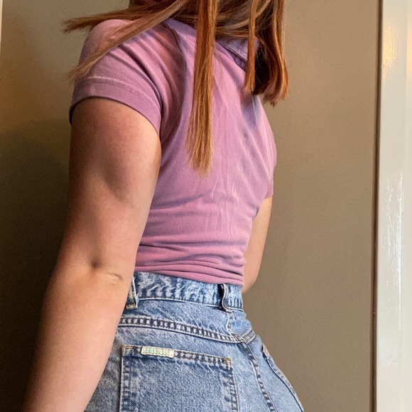 Colour changing quagmire S t-shirt - Picture 2 of 6